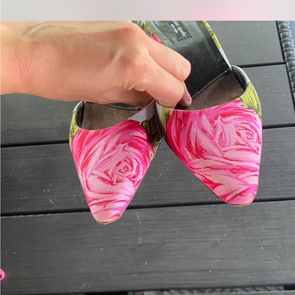 Vintage Kate Spade Kitten Heels with Pink Rose Design - Picture 5 of 5